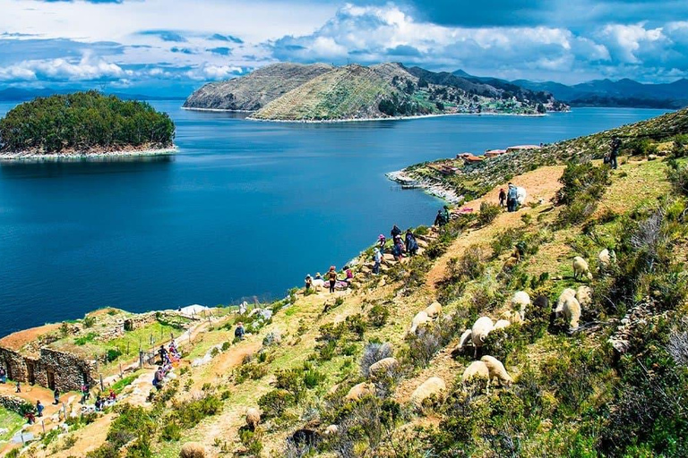 Puno: Lago Titicaca, Uros e Taquile Tour di 1 giorno