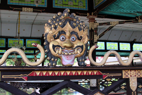 Yogyakarta : ascension du temple de Borobudur, Prambanan, visite de la villeBorobudur, Prambanan, Palais du Sultan de Yogyakarta, tout compris