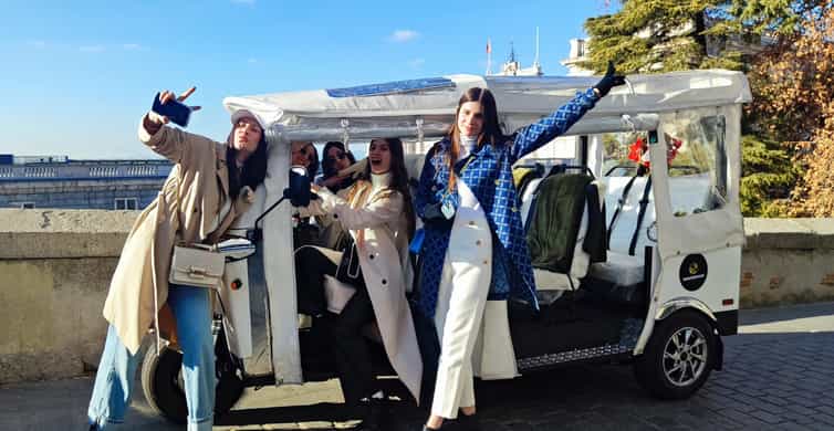 "See Madrid Differently: A Premium Private Tuk Tuk Ride" photo 18