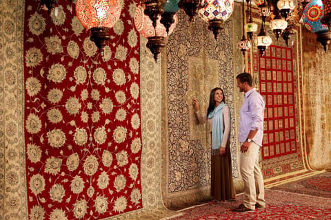 Dubai: Traditional Souqs & Malls Shopping Tour with Pickup