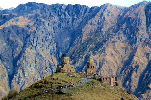 Tbilisi: Kazbegi, Gudauri, Gergeti & Ananuri Day Tour