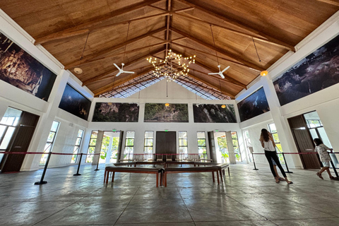 Depuis Puerto Princesa : Visite de la grotte de Tabon avec déjeunerAccès au musée avec déjeuner