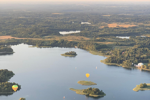 Trakai Hot Air Balloon Flight with Champagne & Small Gifts