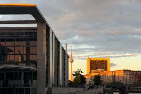 Berlin Night Walking Tour - Iconic Illuminated Landmarks Private Berlin Sunset Walking Tour - Iconic Landmarks