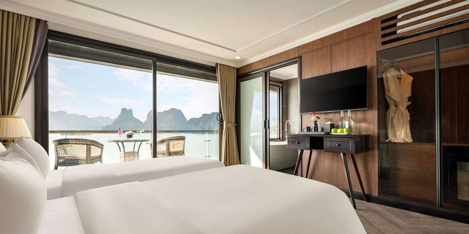 Halong Bay cruise — photo 61