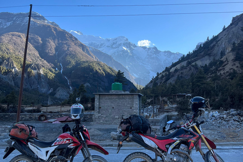 Katmandu: ekologiczna wycieczka motocyklowa po HimalajachKatmandu: Ekologiczna wycieczka motocyklowa po Himalajach