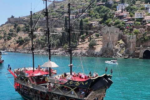 Alanya: Romantic Boat Tour with Lunch and Drinks
