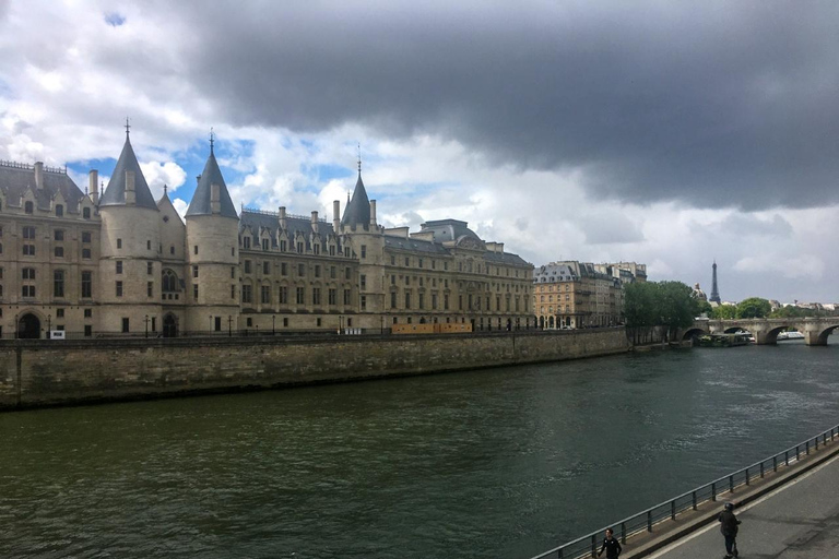 باريس: جولة سيرًا على الأقدام في نوتردام وإيل دو لا سيتيه