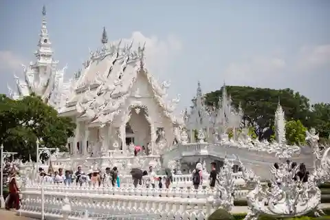 Chiang Mai: Dagstur til Chiang Rai White Temple og Blue Temple