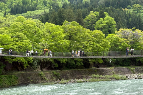 Kanazawa: Shirakawago, Gokayama, and Takayama Full Day Trip