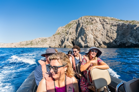 Ze Splitu i Trogiru: 5 wysp i Błękitna Jaskinia – cały dzieńZe Splitu: wycieczka grupowa w języku angielskim