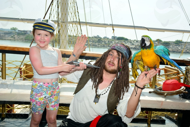 Antalya: Boat Cruise with Lunch, Foam Party, and DJ