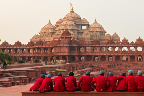 Temple Akshardham avec spectacle son et lumière, visite guidée en voitureSpectacle son et lumière d&#039;Akshardham avec voiture, guide et entrée