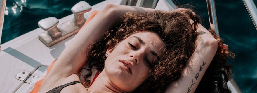 Procida : Excursion privée en bateau à moteur vers Capri, avec déjeuner inclus