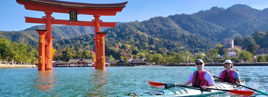 Excursion en kayak au torii de Miyajima, site classé au patrimoine mondial