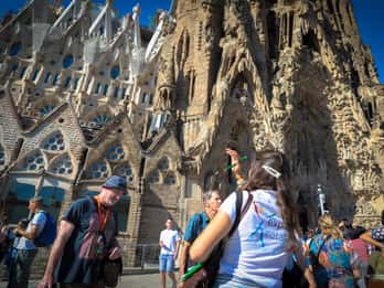 Vía Rápida: Sagrada Familia y tour de día completo por Barcelona