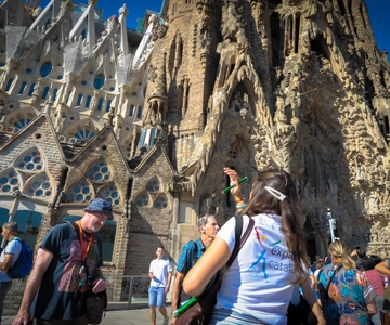 Fast Track: Sagrada Familia & Barcelona Full-Day Tour