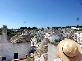 Brindisi Alberobello, Locorotondo y Ostuni Tour con Brunch