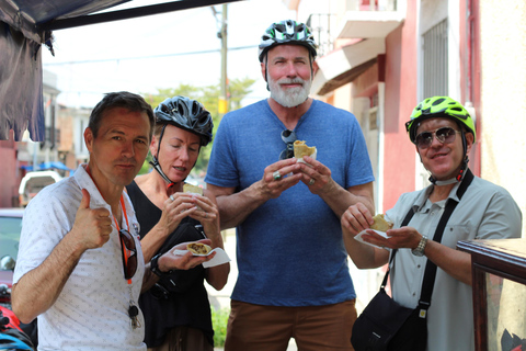 Passeio gastronómico de bicicleta eléctrica por Oaxaca.