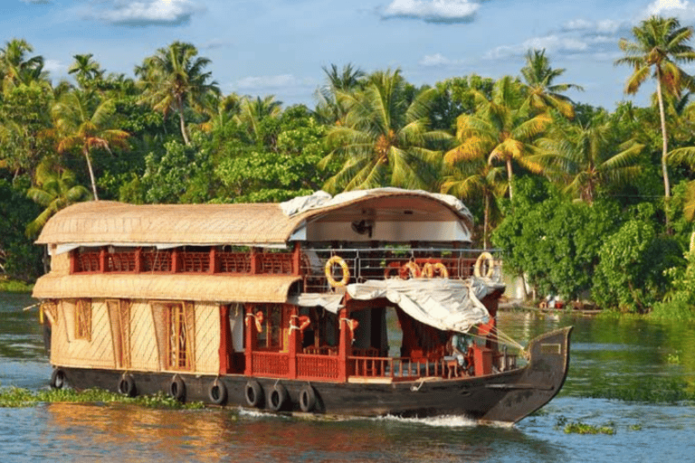 海得拉巴：柯钦 3 日游（含机票和酒店）海得拉巴：3 天科钦之旅（含机票和酒店）