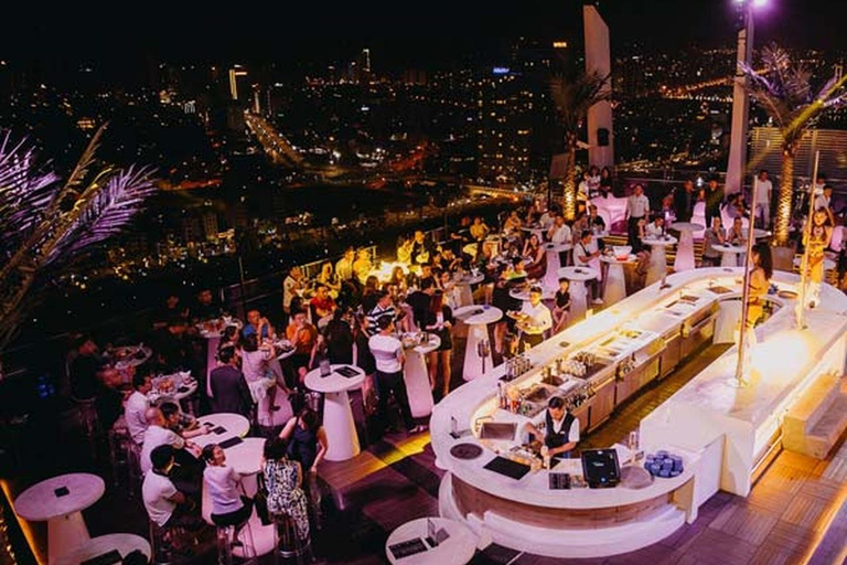 Da Nang: Nightlife Tour & Pub Crawl with Rooftop Bar & Clubs Da Nang: Guided Nightlife Tour with Rooftop, Club, Bar Visit