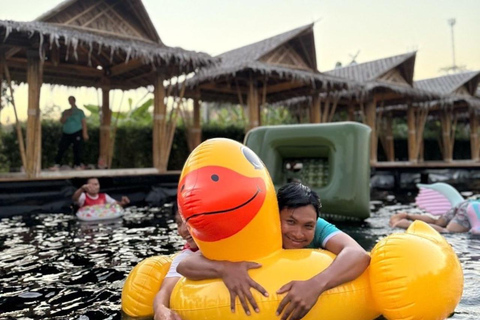 Khao Lak: Bamboe raften, olifanten voeren &amp; waterpark tour