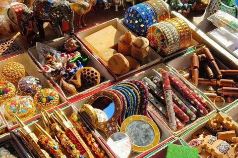 Jaipur Shopping Experience with Female Shopping Expert Shopping Tour: with Car + Guide
