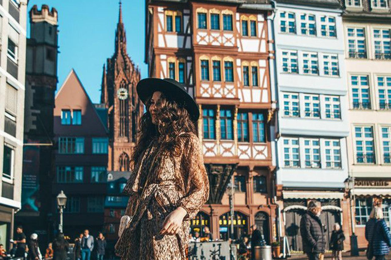 Frankfurt Instagram tour with a private photographer