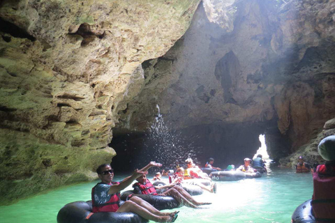 Grotte de Jomblang, grotte de Pindul et descente de la rivière Oyo en chambre à air