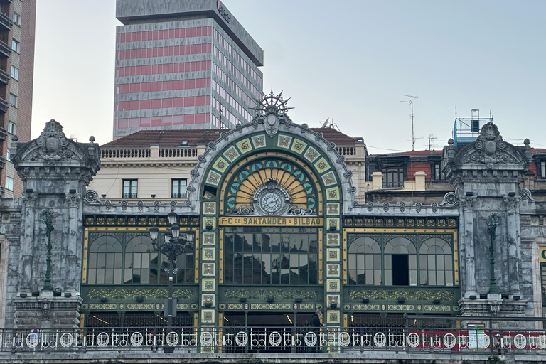 Bilbao: Private guided visit in Italian with a historian