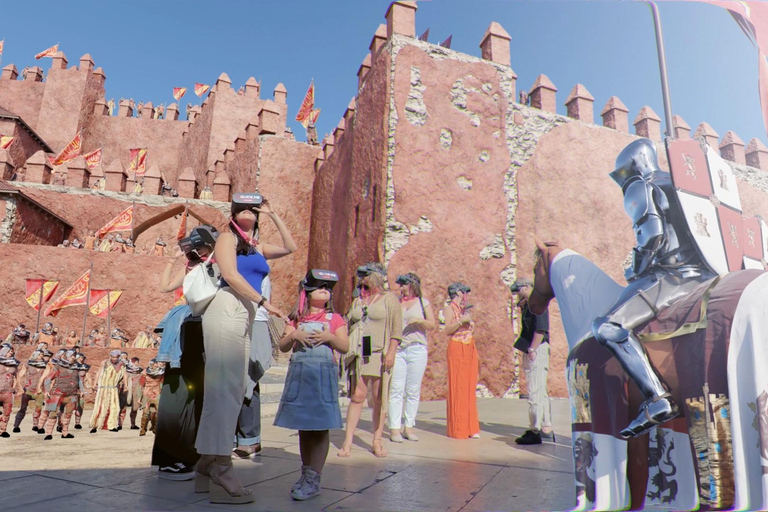 Malaga: Alcazaba, Picasso e molto altro. 5 esperienze VR a piedi!Tour a Malaga: viaggio nel tempo con la realtà virtuale