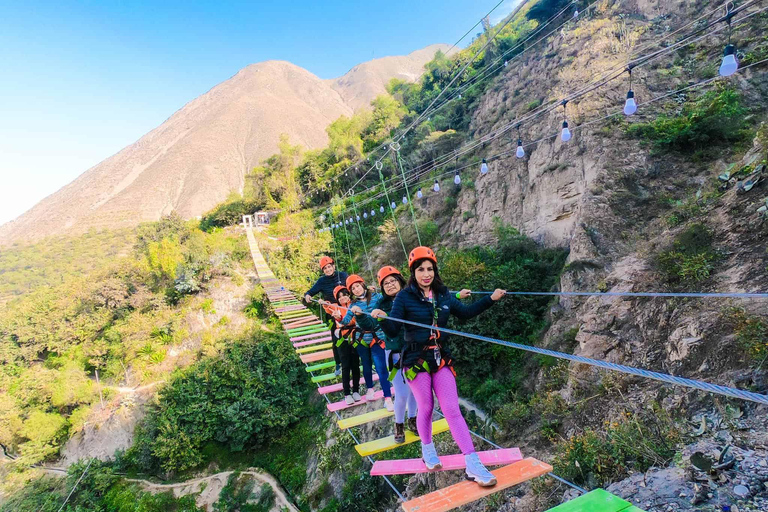 Puerto Maldonado: zjazdy na linie, canopy i spływ kajakowy z obiademPuerto Maldonado: wycieczka z lunchem, zjazdem na linie, spływem kajakowym i spacerem po koronach drzew