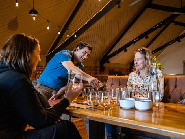 Visit Dunedin Gin & Spirit Tasting Tour in Dunedin