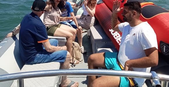 Bari: Bootstour (RHIB) auf der eindrucksvollen Strandpromenade von Bari