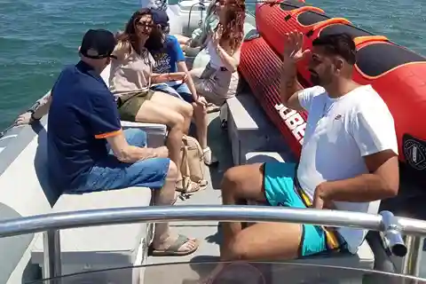Bari: Tour in barca (RHIB) sul suggestivo lungomare di Bari