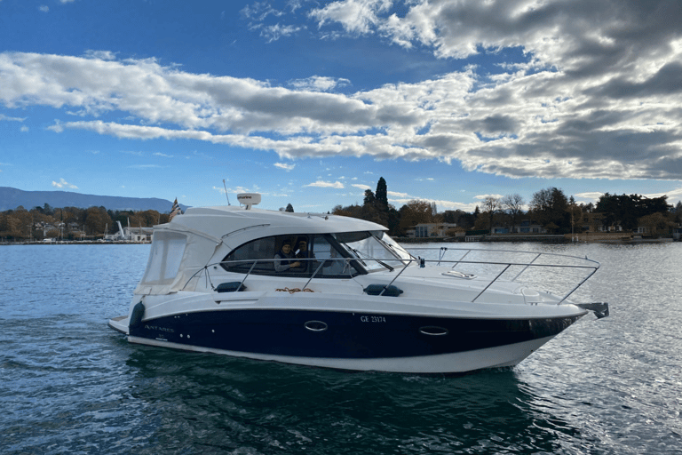 Geneva: Private Boat Cruise with Optional Fondue Private Boat day Lake Geneva (2h)