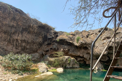 Salalah: West Side Private Tour with Off-Road Adventure