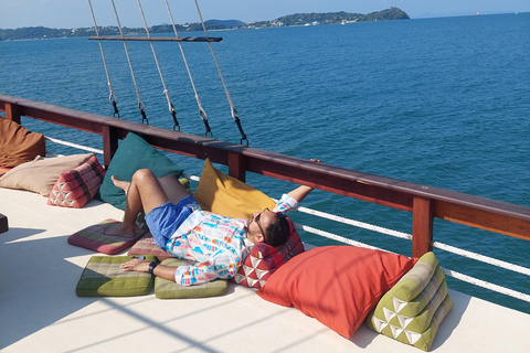 Phuket: Foge das multidões num barco relaxante (Snorkelling)