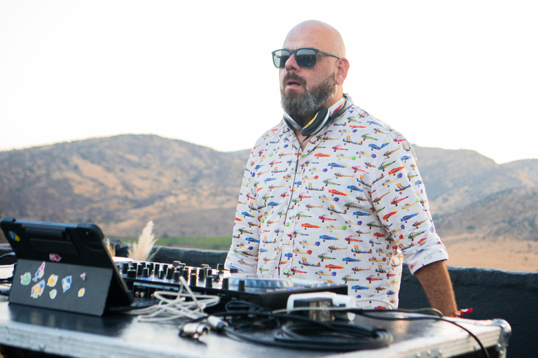 Santiago: Vinicola Monteluz Sunset Party Experience 360