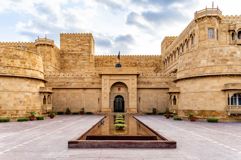 Jaipur, Jodhpur or Jaisalmer Multi-Day Trip with Safari