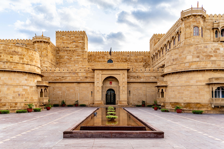 Jaipur, Jodhpur or Jaisalmer Multi-Day Trip with Safari