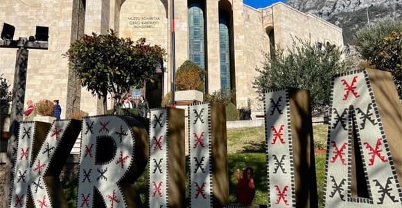 From Durres: Krujë Guided Tour with Castle/traditional lunch