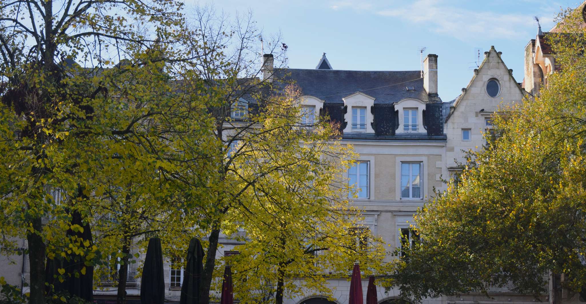 Poitiers modernes , de l'ancien régime à Napoléon III et WW2 - Hizvo