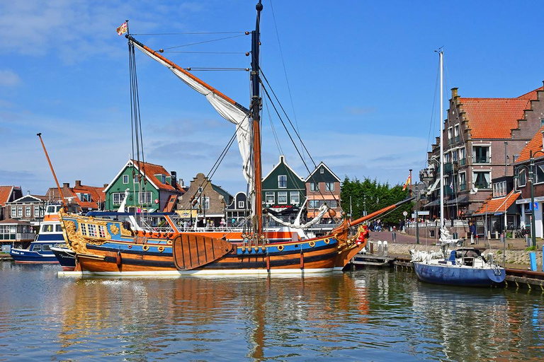 Netherlands, Private Tour, Tesla SUV, Windmills, Volendam.Netherlands: Private Tour in Tesla Model Y with Expert Guide