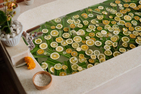 Bali Masaje Balinés Tradicional de Ubud Baño de FloresTratamiento de 2 horas sin transporte