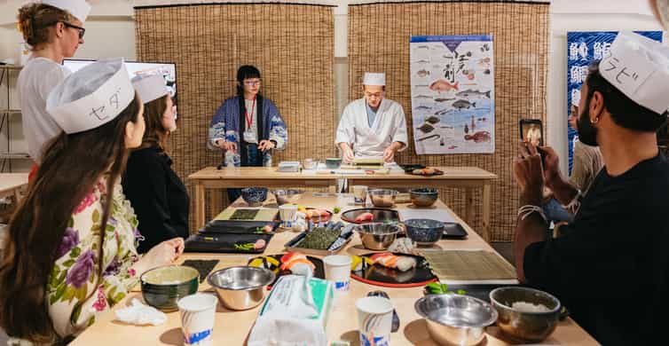 Tokyo: Tsukiji Fish Market Sushi Making Class with Pro Chef
