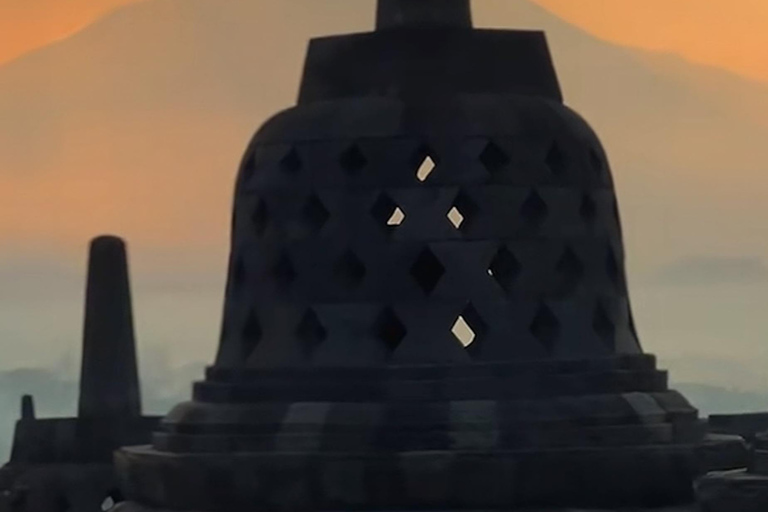 Borobudur Sunrise With Guide, Entry Ticket and Breakfast
