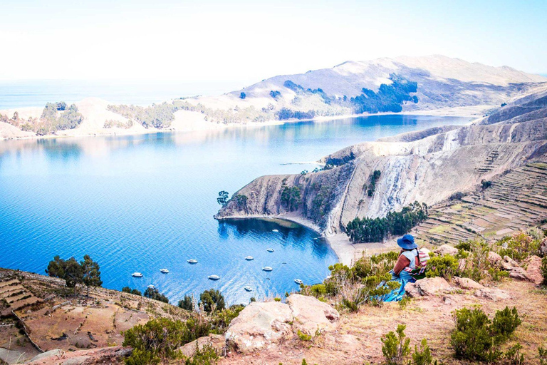 Puno: Copacabana & Isla del Sol Day Trip with Show