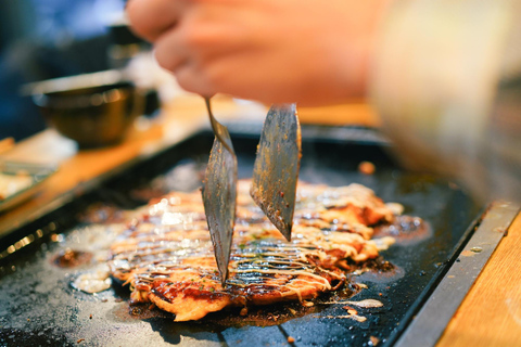 Passeggiata culturale ad Asakusa e tour della produzione di MatchaAsakusa: tour a piedi culturale e di cibo di strada