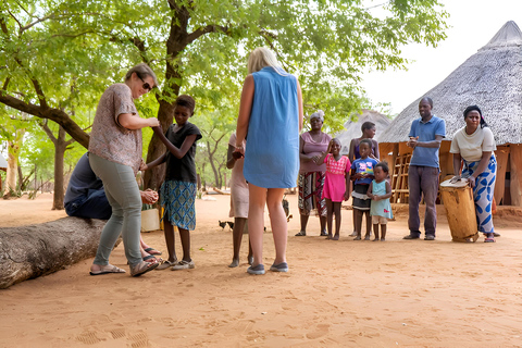 Victoriafallen Zimbabwe: Bytur med traditionell lunch